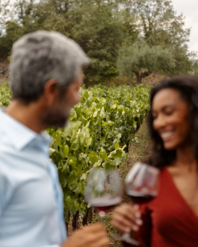 Aboard La Dolce Vita Orient Express, summer unfolds slowly along curated itineraries.

Each meal tells a story—a glass of wine drawn from the vineyards just passed, a hint of spice lingering like a whispered local lullaby.

Experience this dream Voyage. Link in bio

#ladolcevitatrain
#ladolcevitaorientexpress
#orientexpress
#luxurytravels
#unexpectedItaly
#italytravel
#ladolcevitaitaly